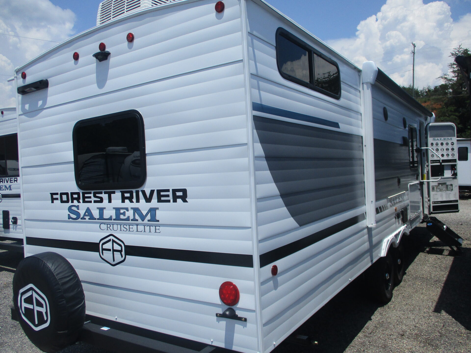Camper Dealer of RV near Winston-Salem.