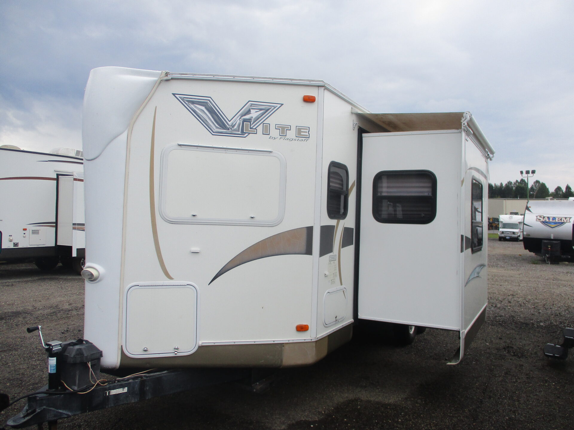 Camper Dealer of RVs within driving distance of Mooresville, NC.