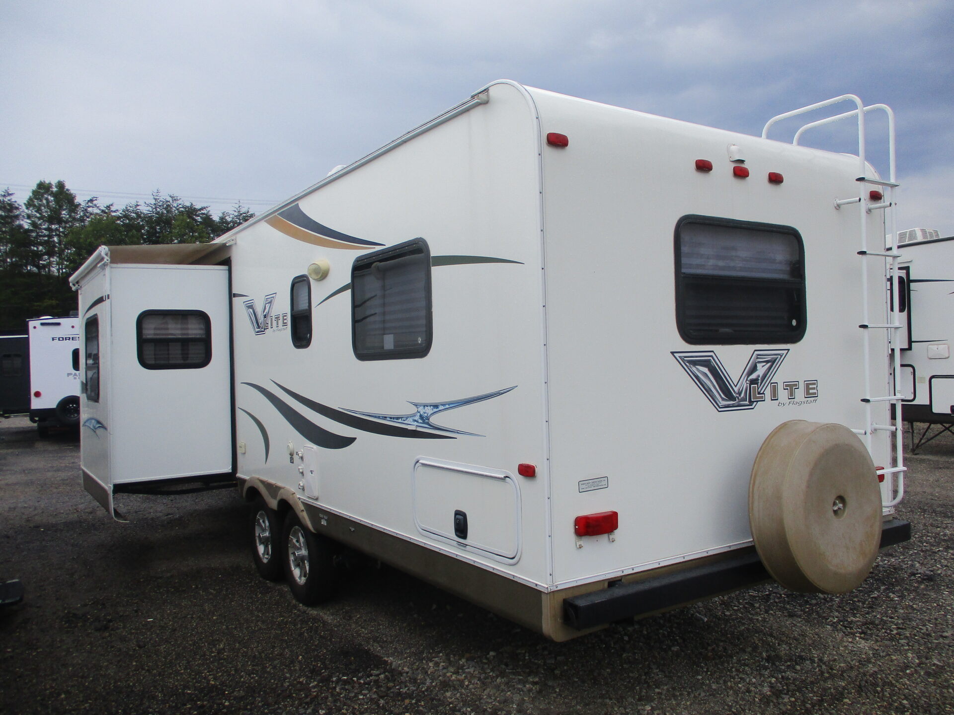Camper Dealer of RV within driving distance of Lenoir, NC.