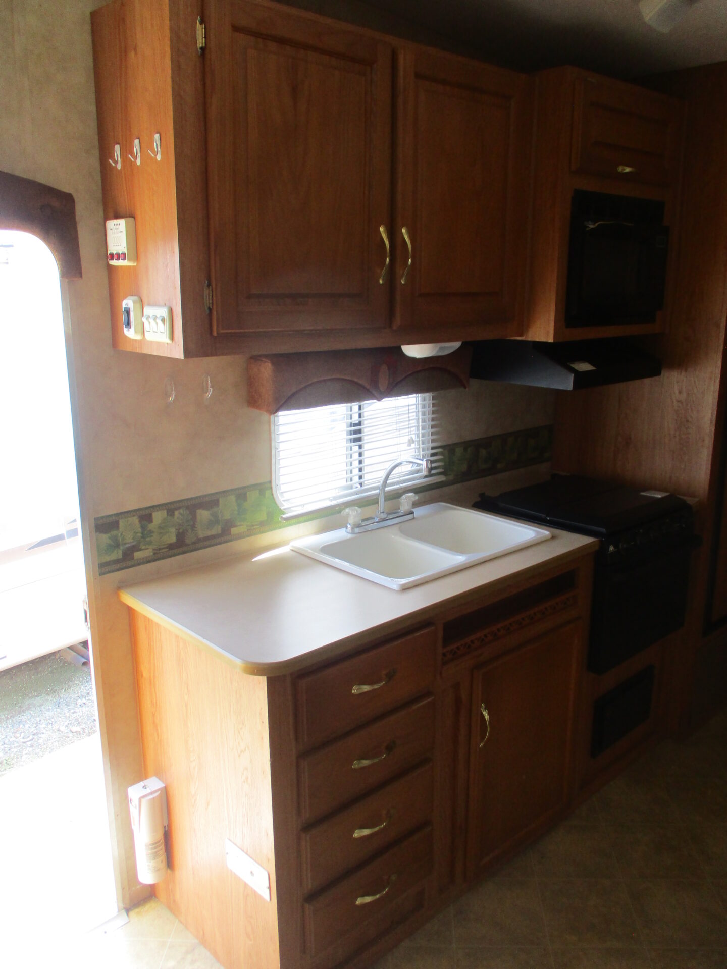 Camper Dealer of RV within driving distance of Lenoir, NC.
