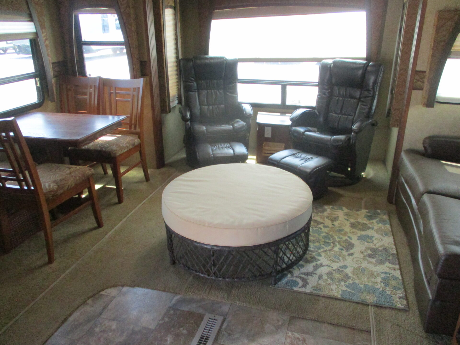 Camper Dealer of RV within driving distance of Taylorsville, NC.