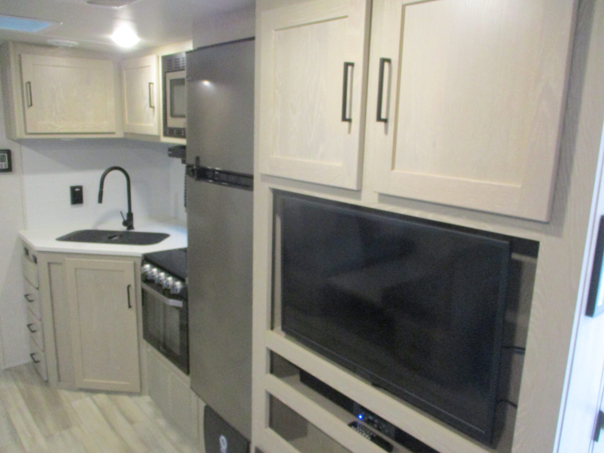 Camper Dealer of RVs within driving distance of Statesville, NC.