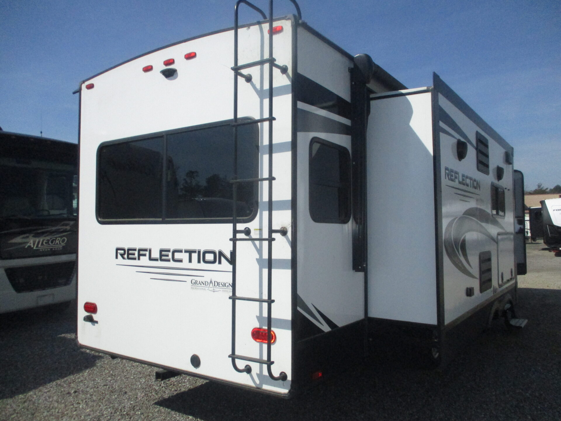 Pre Owned Camping Trailers near Statesville, NC.