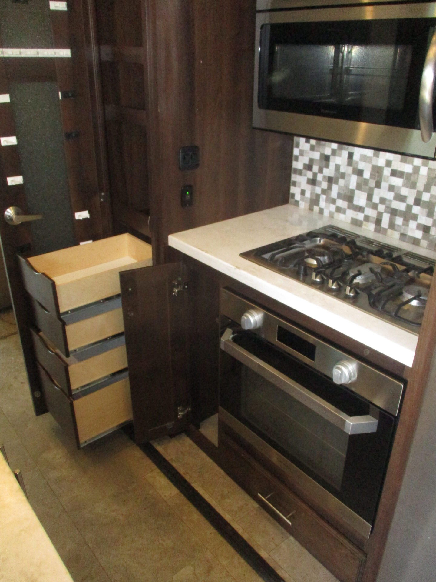 Camper Dealer of 5th Wheel Camper in the Piedmont Triad.