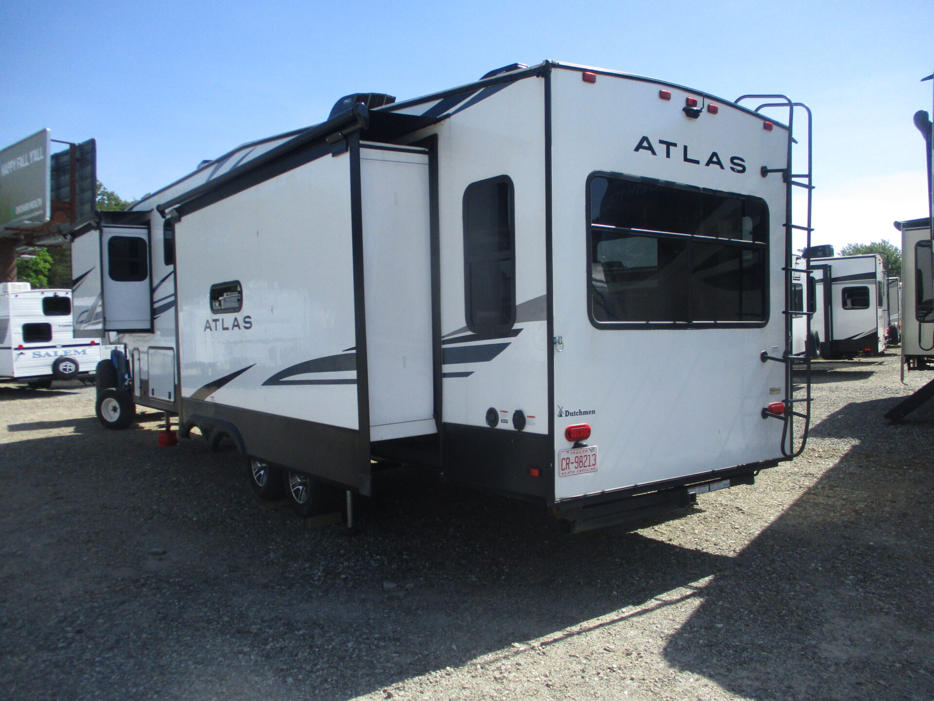 Camper Dealer of Fifth Wheel Campers near Sparta NC.