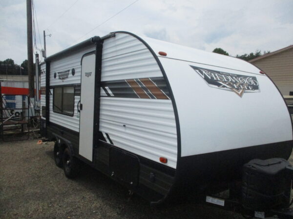 Camper Dealer of Travel Trailer near Sparta NC.