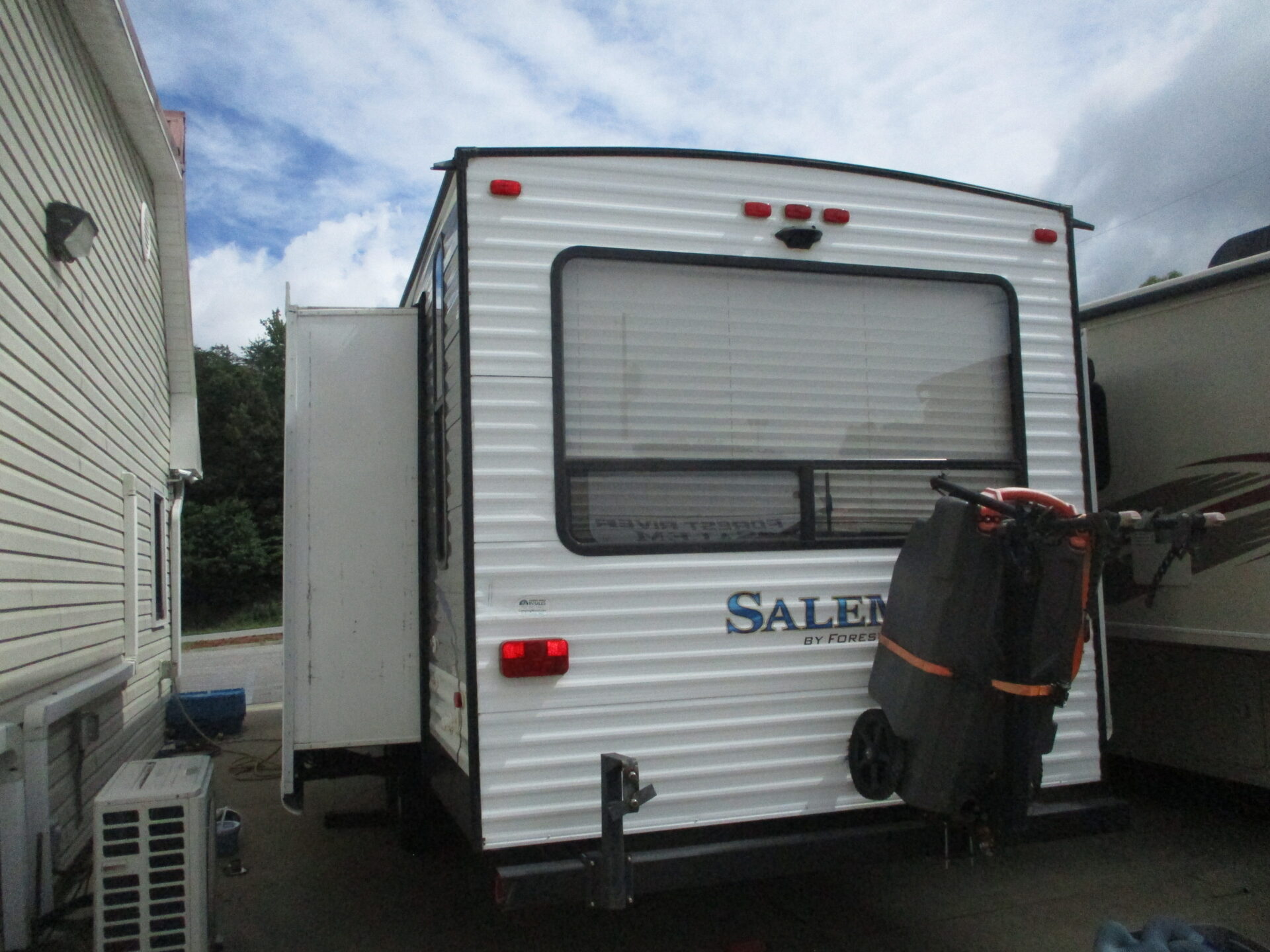 Camper Dealer of RV within driving distance of Mooresville, NC.