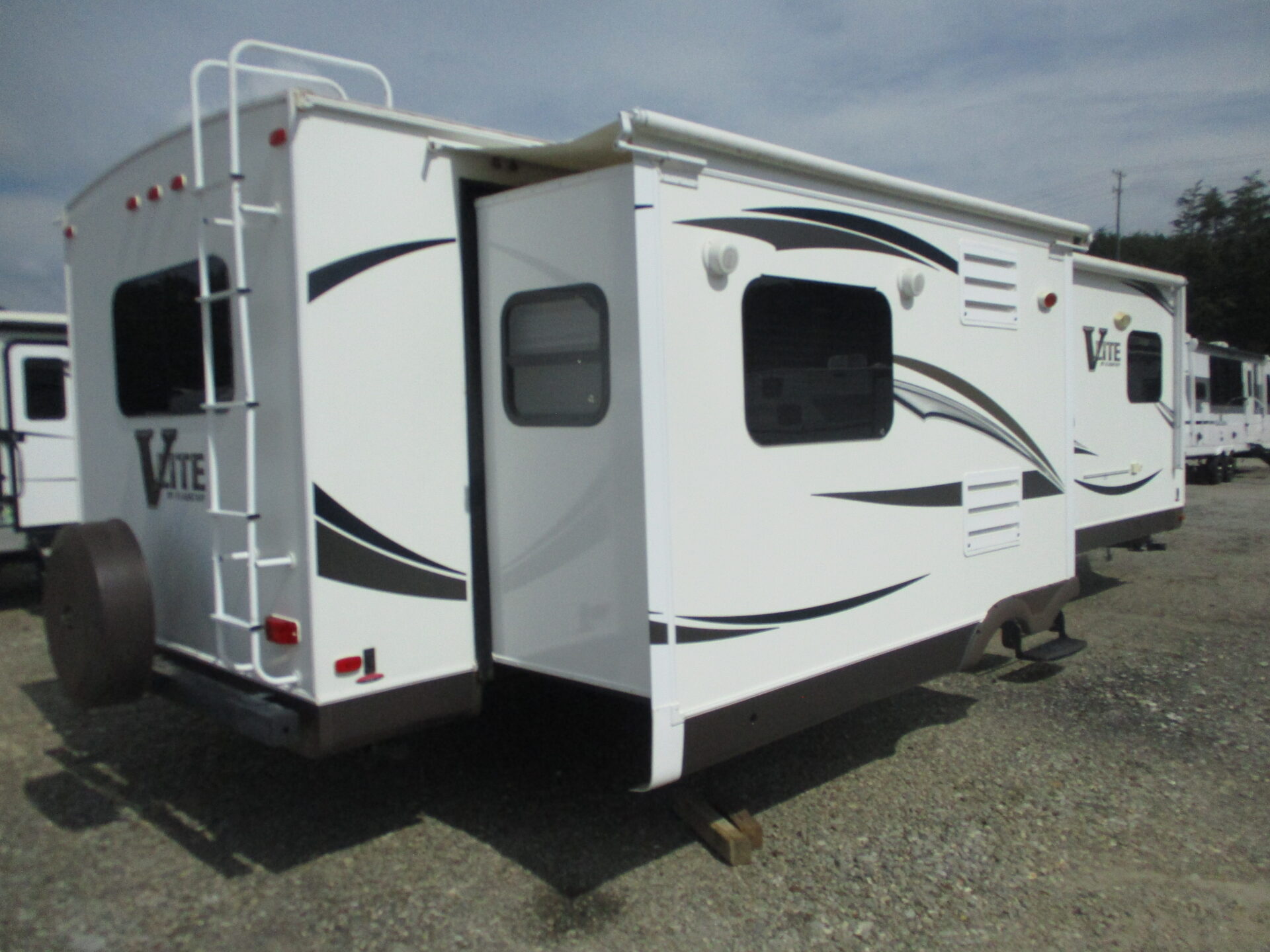Camper Dealer of RV within driving distance of Durham, NC.