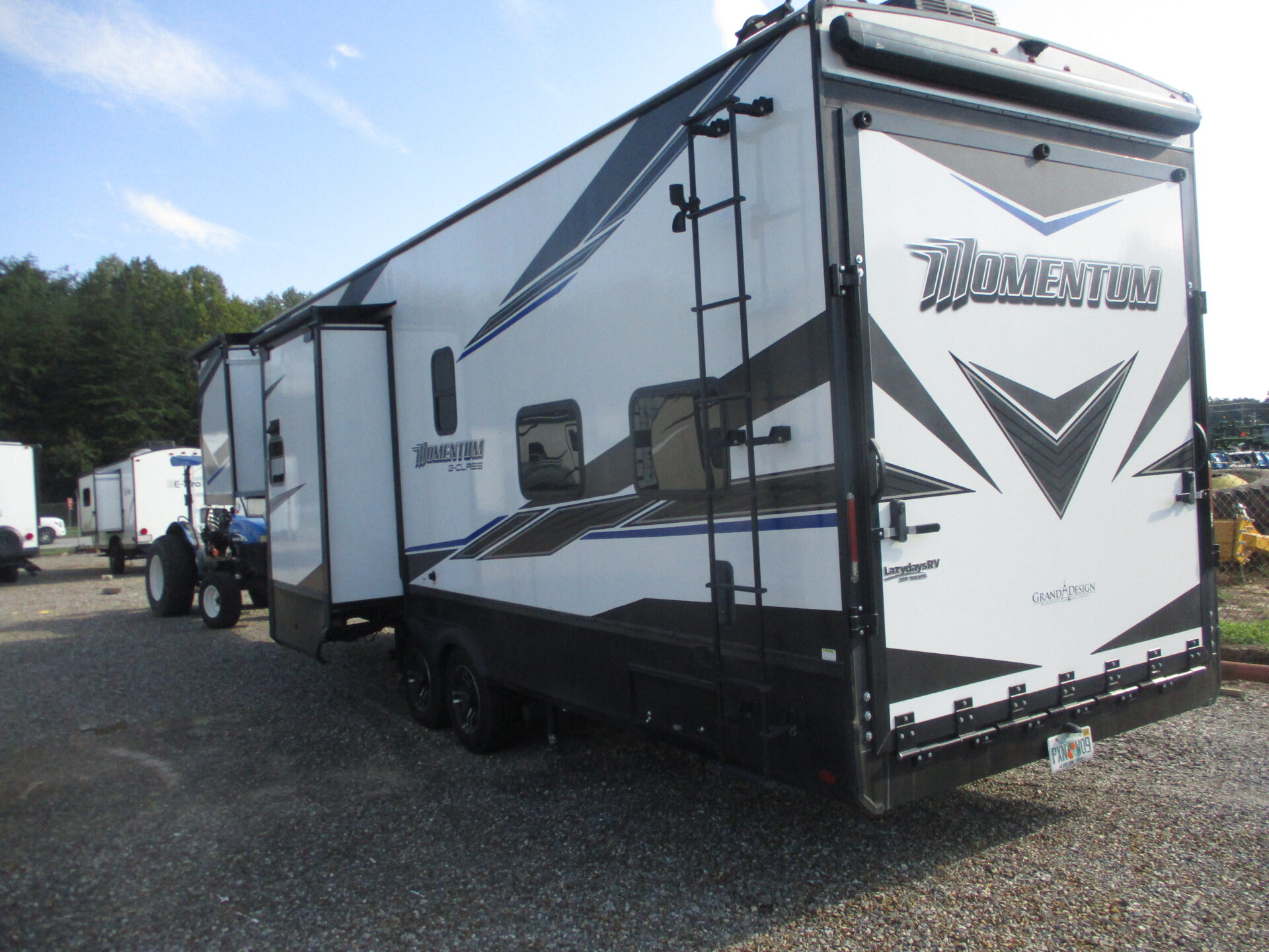 Camper Dealer of RVs within driving distance of Hickory, NC.