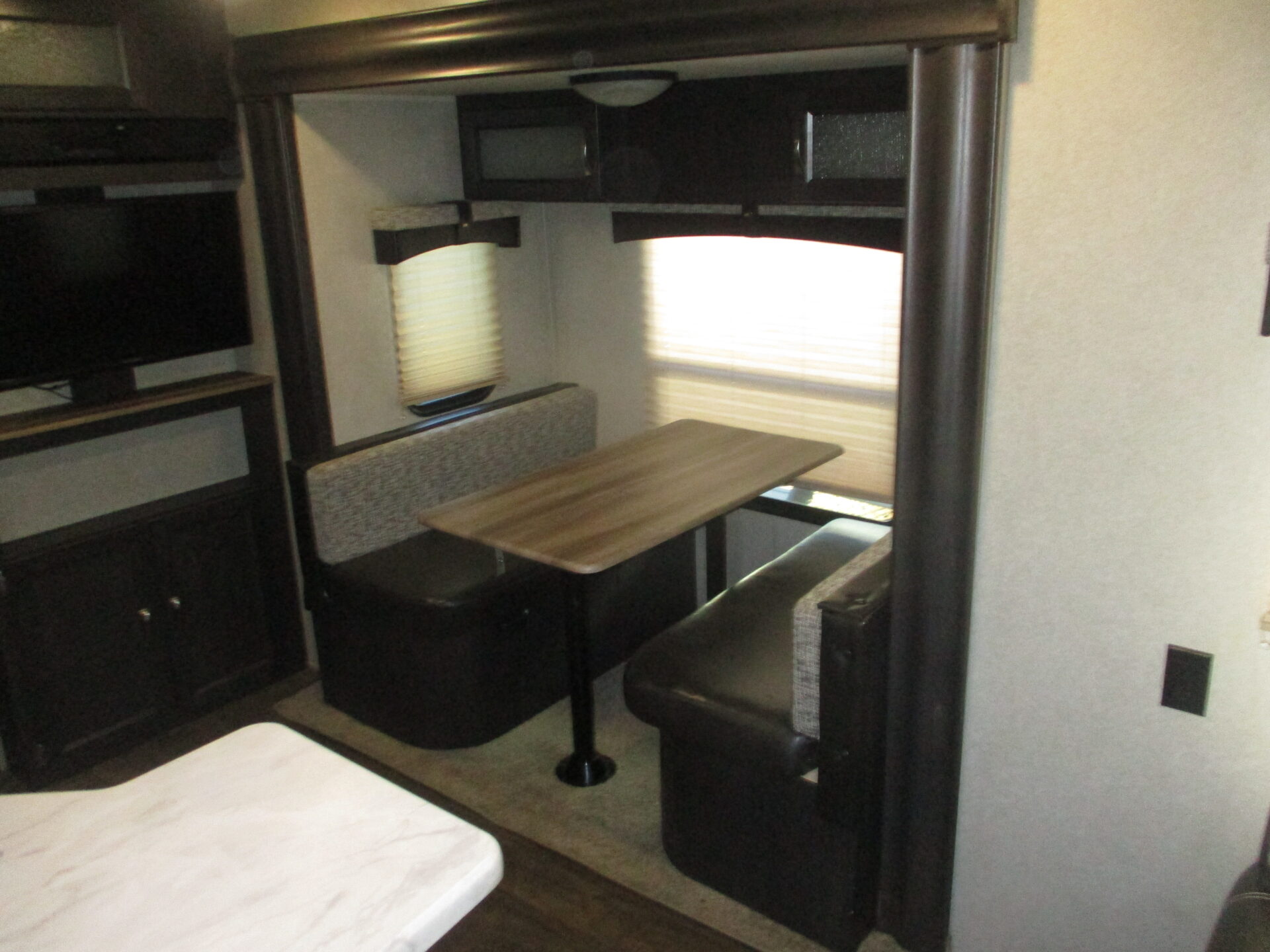 Camper Dealer of RV within driving distance of Yadkinville, NC.