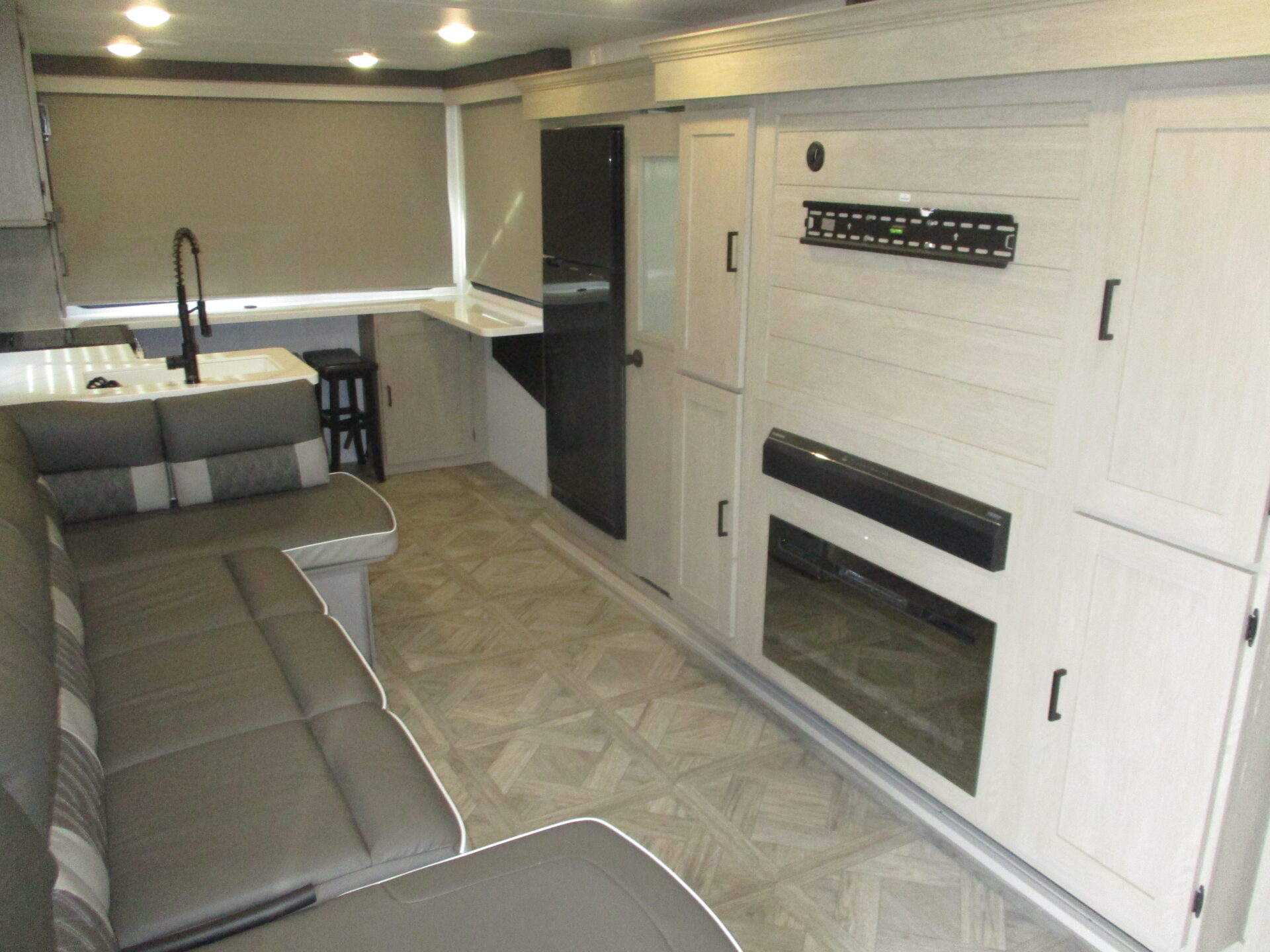 Pre Owned Camping Trailers within driving distance of Hickory, NC.