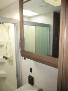 Camper Dealer of 5th Wheel Camper in Western North Carolina.